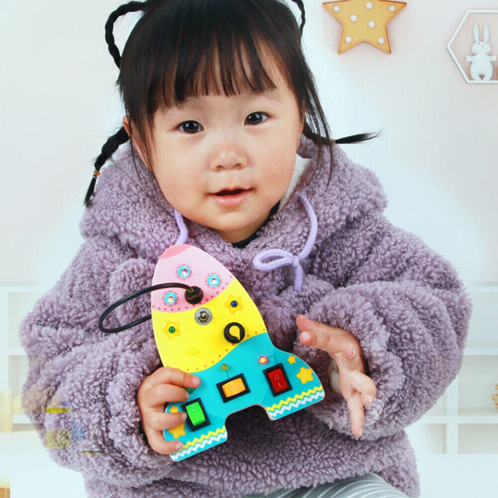 Tableau Montessori - BusyBoardCircuit™ - Fusée